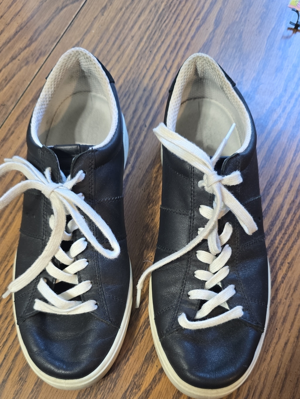 Ecco Black Leather Sneakers with White Laces